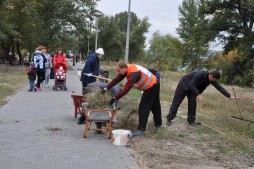 Субботник на Ломовском