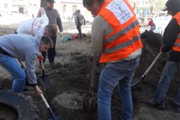 Субботник на Донецком шоссе, 15
