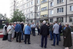 Встреча на улице Каруны, 45